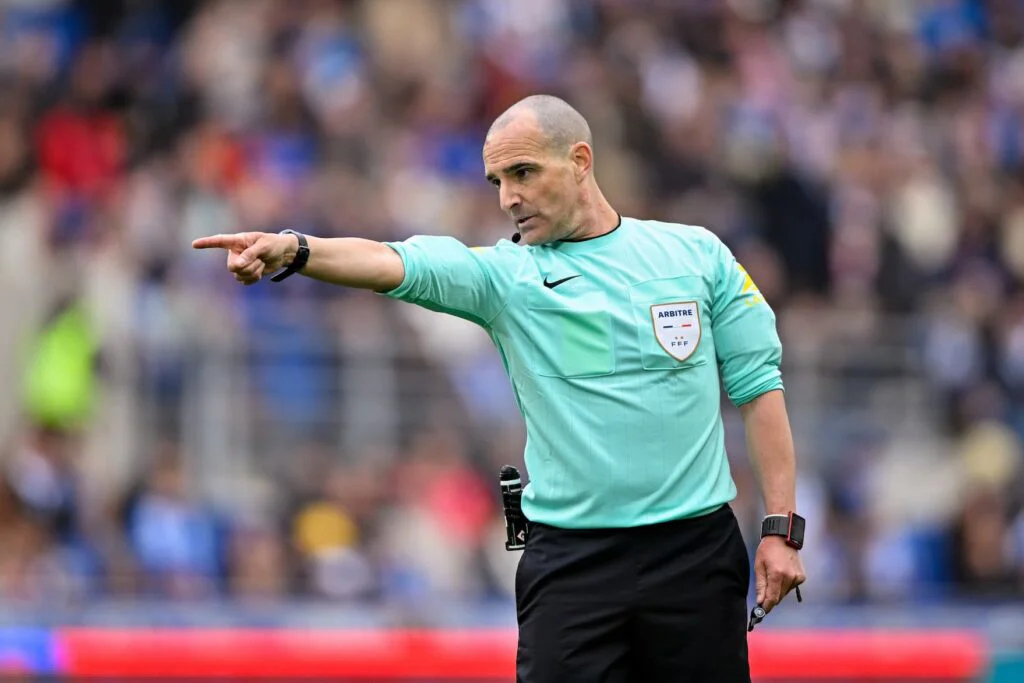 Arbitrage : trois arbitres de Ligue 1 rétrogradés en Ligue 2, le verdict tombe