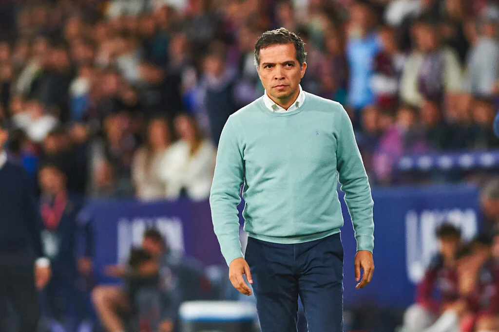 Le limogeage à Nantes et la rédemption de Luis Castro en Espagne
