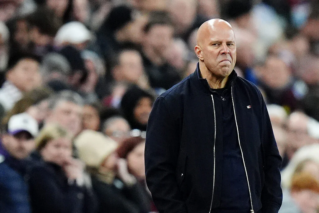 Liverpool : Arne Slot prend la porte, qui pour lui succéder ?