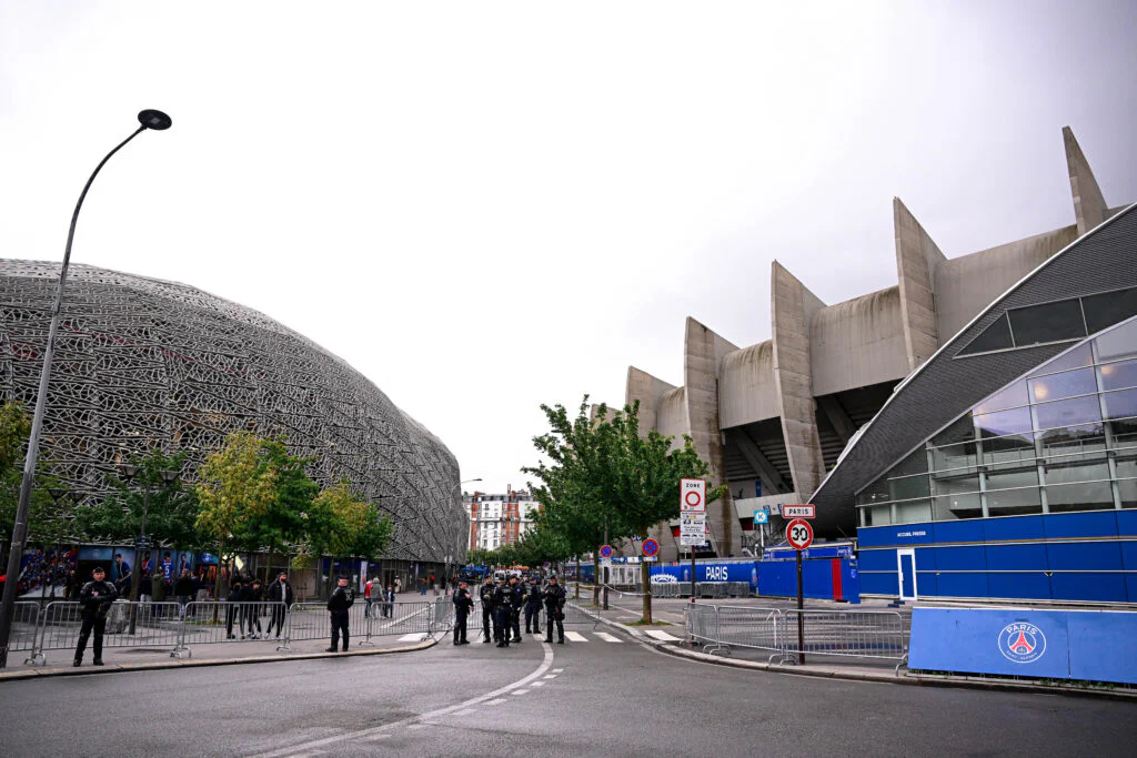 PSG – Arsenal : le Parc des Princes prêt à vibrer, l’ambiance monte dans la capitale