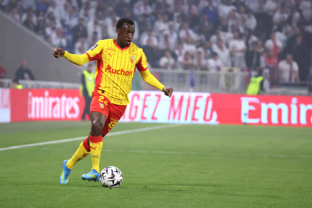 Un joueur du RC Lens privé de Coupe du monde après un cambriolage ?