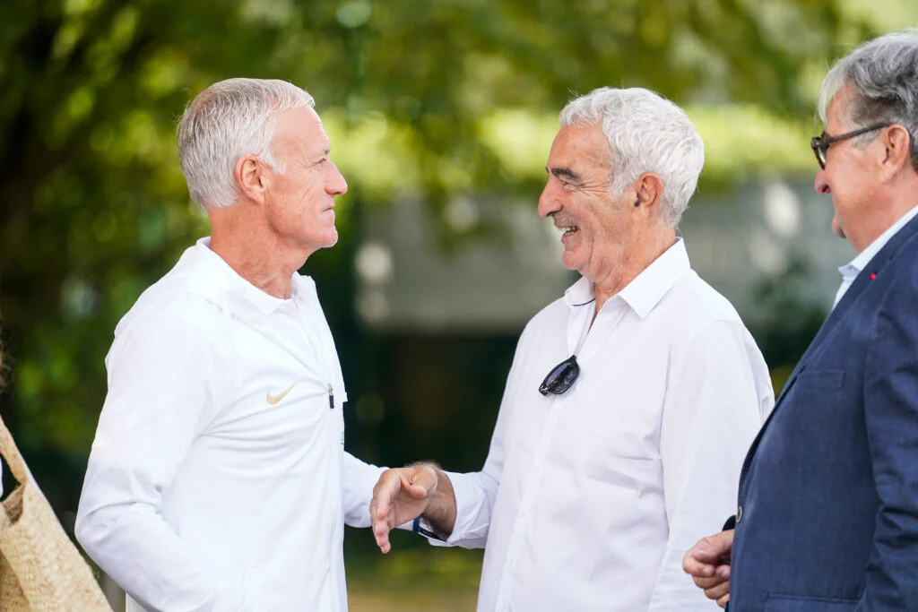 « Vous n’aurez pas mon carnet de bord », Didier Deschamps tacle Raymond Domenech