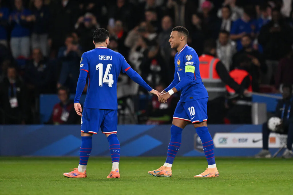 Equipe de France : Rayan Cherki taquine Ethan Mbappé, avec une blague qui devrait faire rire Kylian