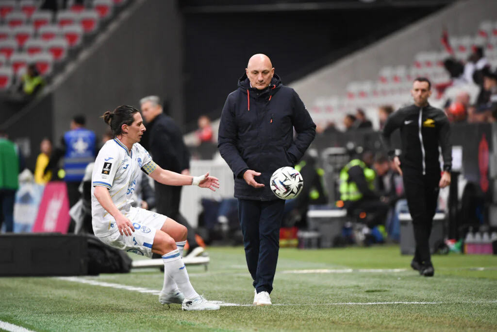 Amicaux : Lens et Auxerre cartonnent, l’OL trébuche, les nouveaux coachs se lancent