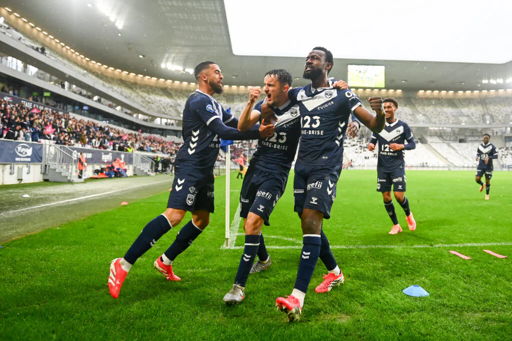 Girondins de Bordeaux : l’argent manque avant la DNCG, le spectre d’une nouvelle dégringolade plane