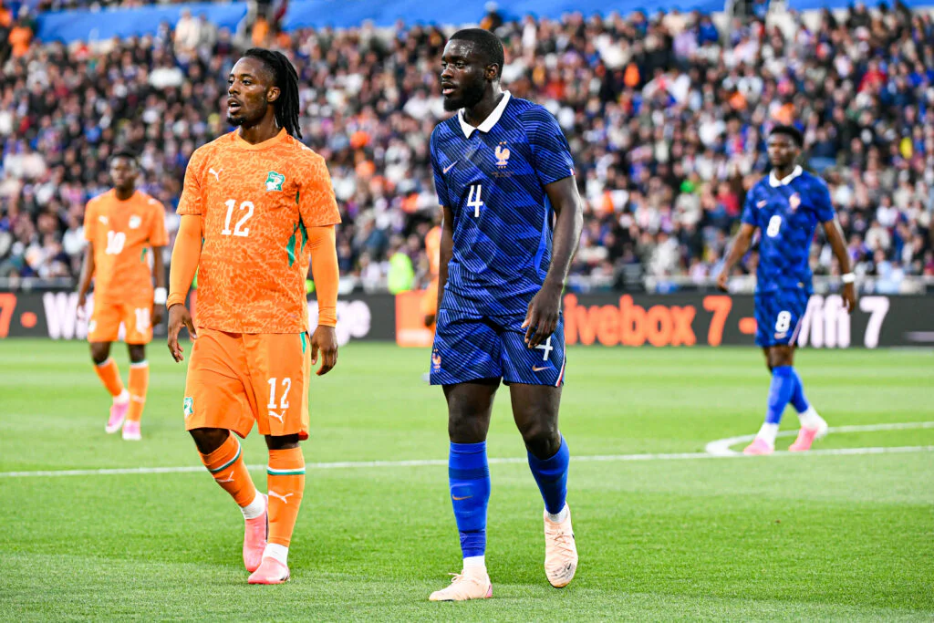 Côte d’Ivoire : pourquoi Elye Wahi ne jouera pas contre l’Allemagne, et ce que la fédération refuse de confirmer