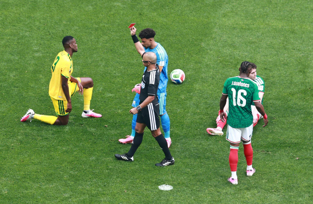 Coupe du monde 2026 : trois cartons rouges et une victoire du Mexique pour lancer le Mondial