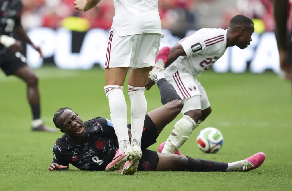Coupe du monde 2026 : la terrible blessure d’Ismaël Koné assombrit la large victoire du Canada