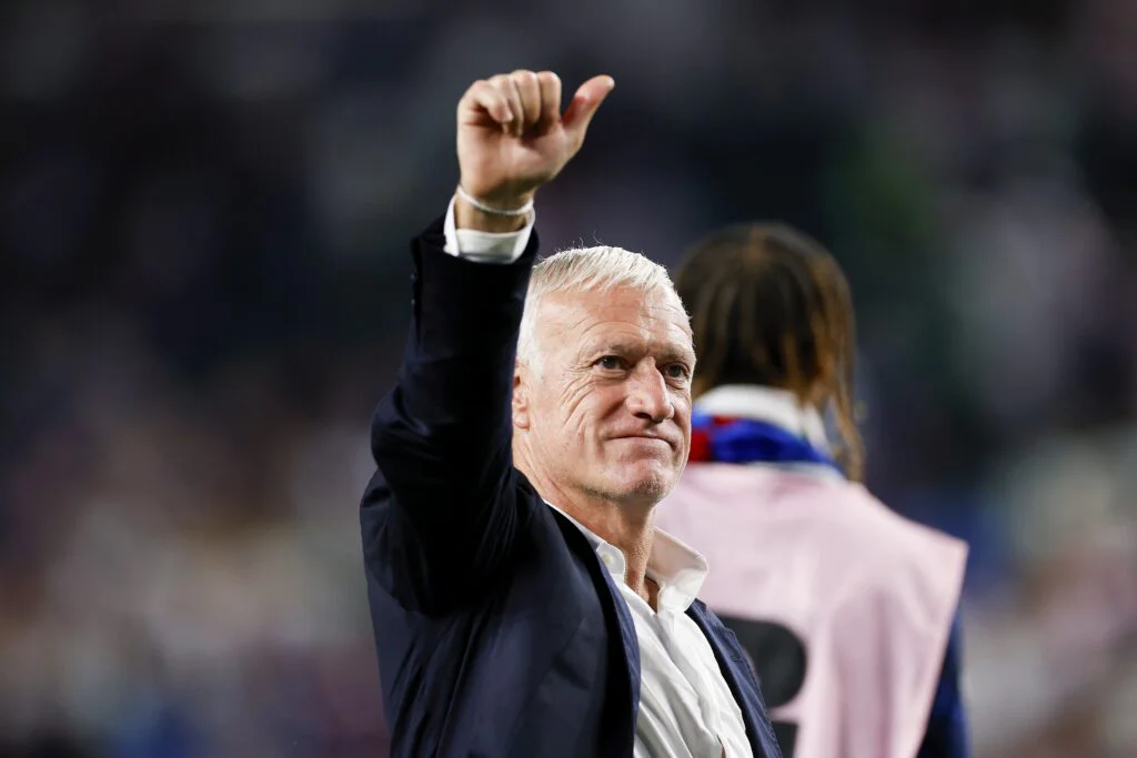 Endeuillé par le décès de sa mère, Didier Deschamps quitte les Bleus en pleine Coupe du monde