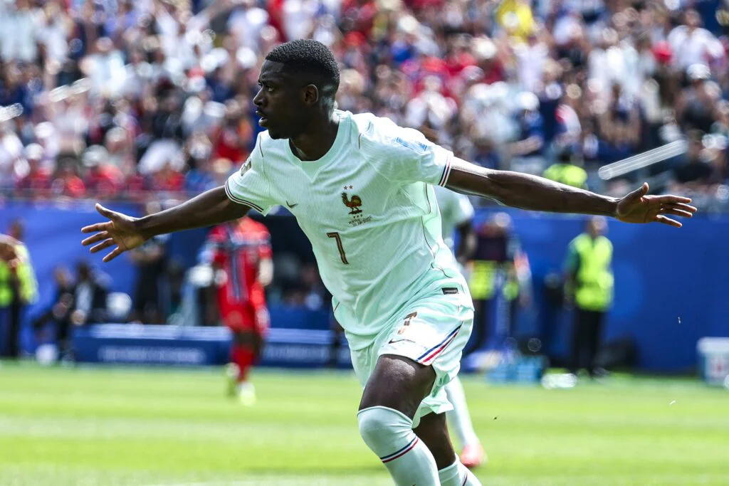 Quels joueurs ont marqué un triplé en Coupe du Monde ?