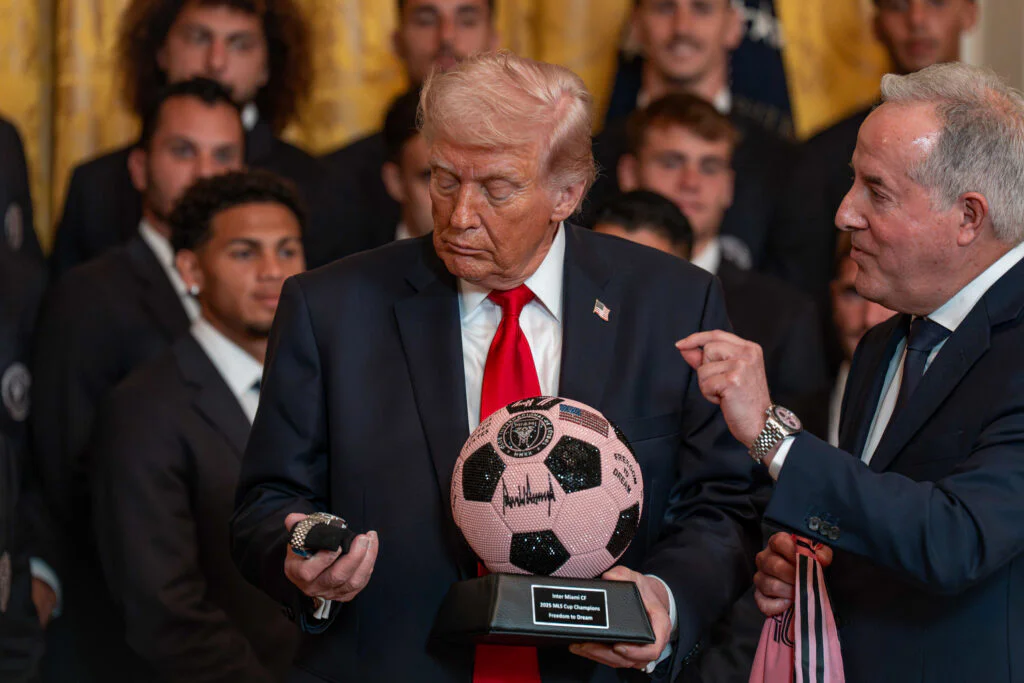 « Ils ont mis leur meilleur joueur en défense » : Trump donne une leçon de tactique à Tuchel