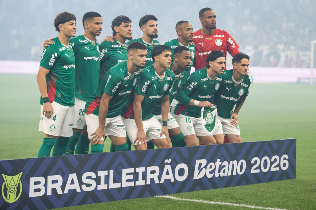 À 16 ans, il affole déjà tout le monde : Palmeiras blinde sa pépite avec une clause anti-psg à 100 M€