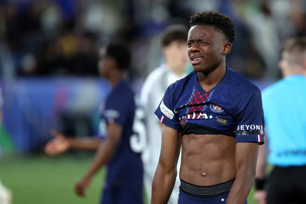 Mercato PSG : L’avenir de Noah Nsoki pourrait s’écrire entre le Dinamo Zagreb et le Vitoria Guimaraes