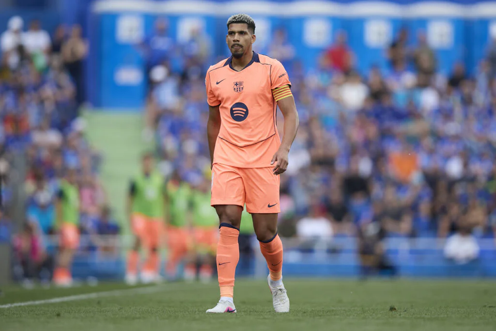 Mercato : Les coulisses du départ de Ronald Araujo du Barça