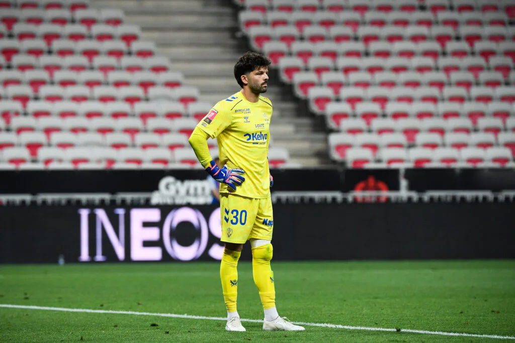 ASSE : Gautier Larsonneur en danger après le transfert de Mamour Ndiaye ?