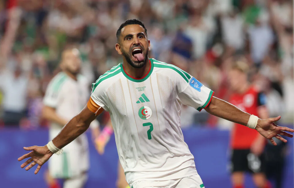Algérie : Une page se tourne, Mahrez et Mandi prennent leur retraite internationale