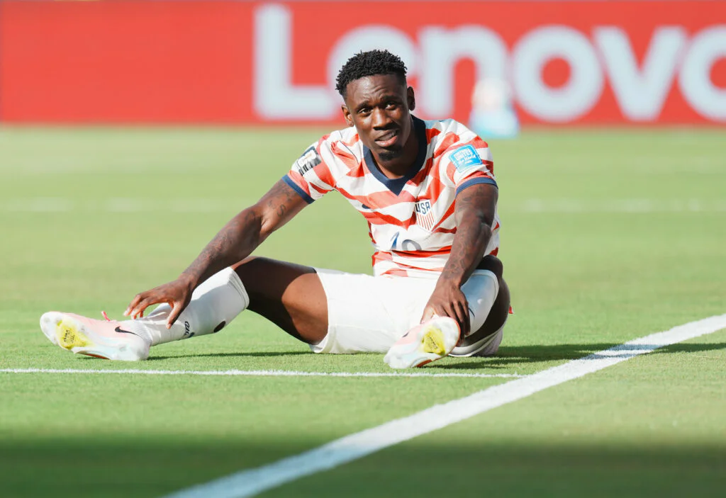 Carton rouge de Balogun annulé : l’astuce du règlement FIFA qui relance les États-Unis face à la Belgique
