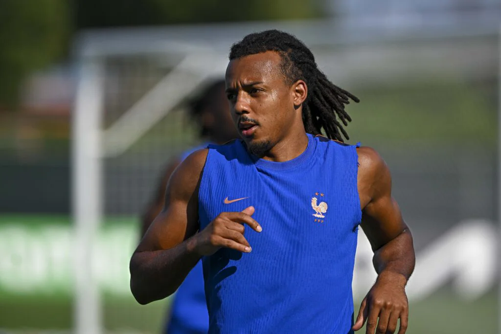 FC Barcelone : Jules Koundé ciblé par trois monstres de la Premier League