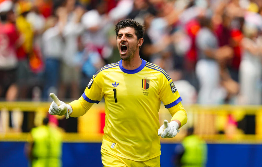 Espagne-Belgique : Courtois sort en larmes sur blessure, énorme coup dur pour les Diables Rouges