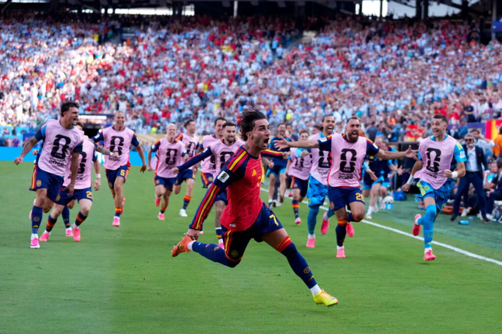 PSG : Héros de la finale, Ferran Torres pourrait finalement rester au Barça et snober Paris