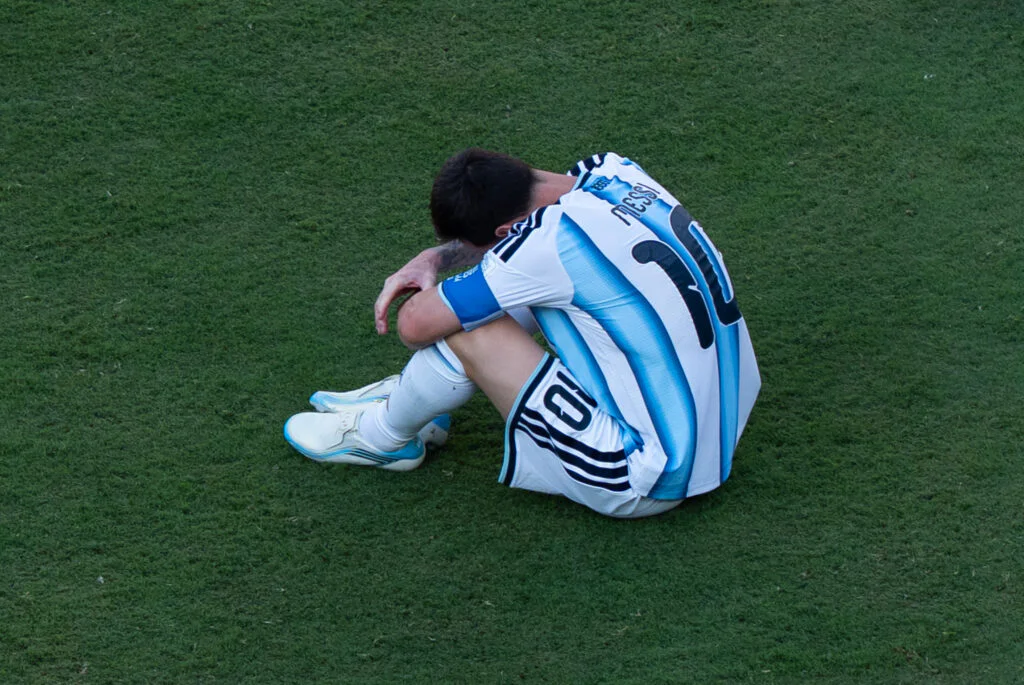 Les larmes de Messi : le dernier adieu du numéro 10 au public argentin