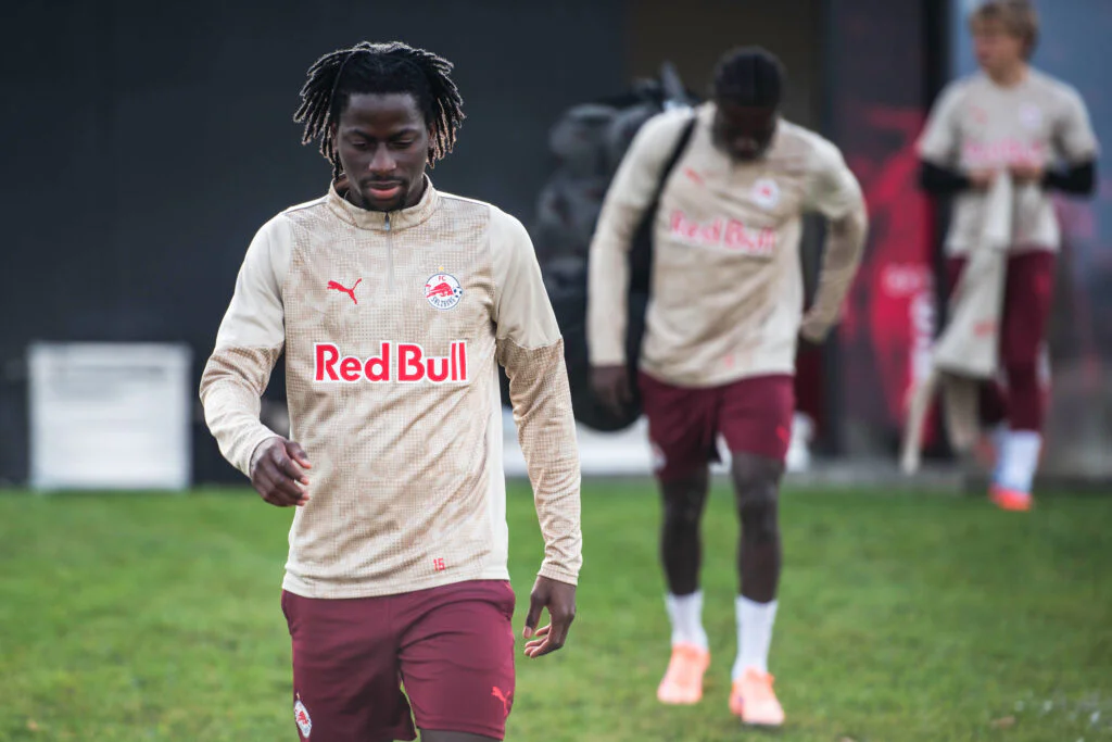 Brest recrute Diambou et souffle un joueur au RC Lens