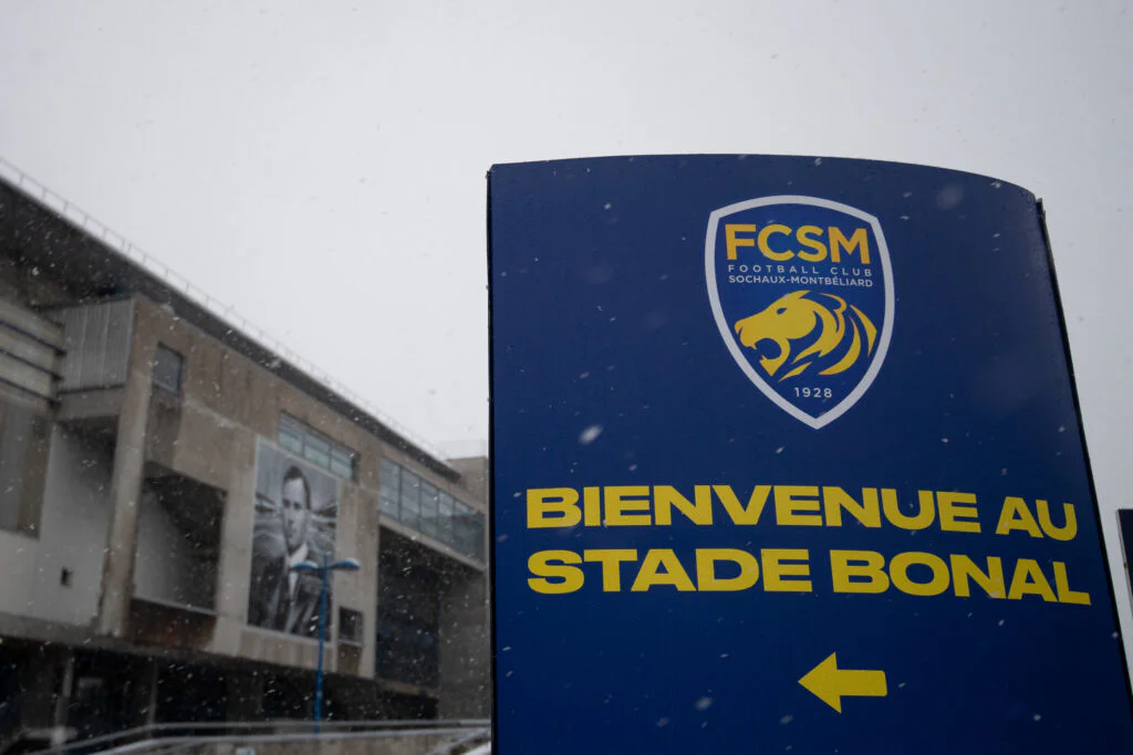Près de 5 000 places sauvées : Sochaux évite le pire pour son retour en Ligue 2 face à l’ASSE