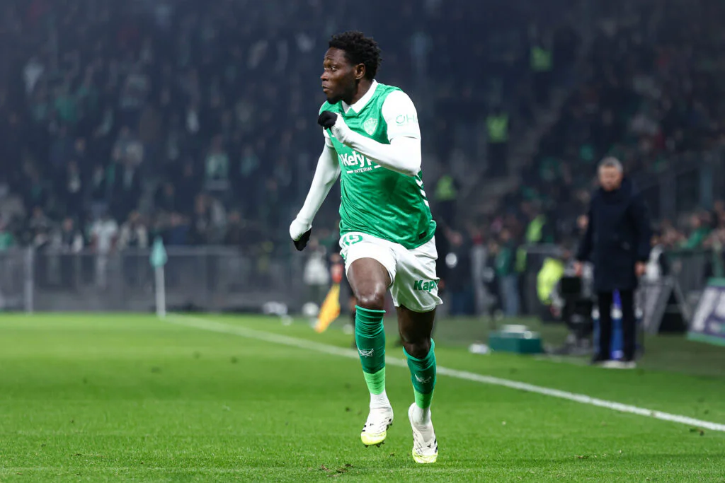 Mercato ASSE : Ebenezer Annan proche d’un départ pour la Roumanie et le Rapid Bucarest