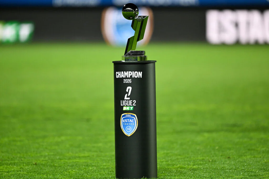 Dix titres contre deux : la Ligue 2 démarre par un match qui sent la Ligue 1