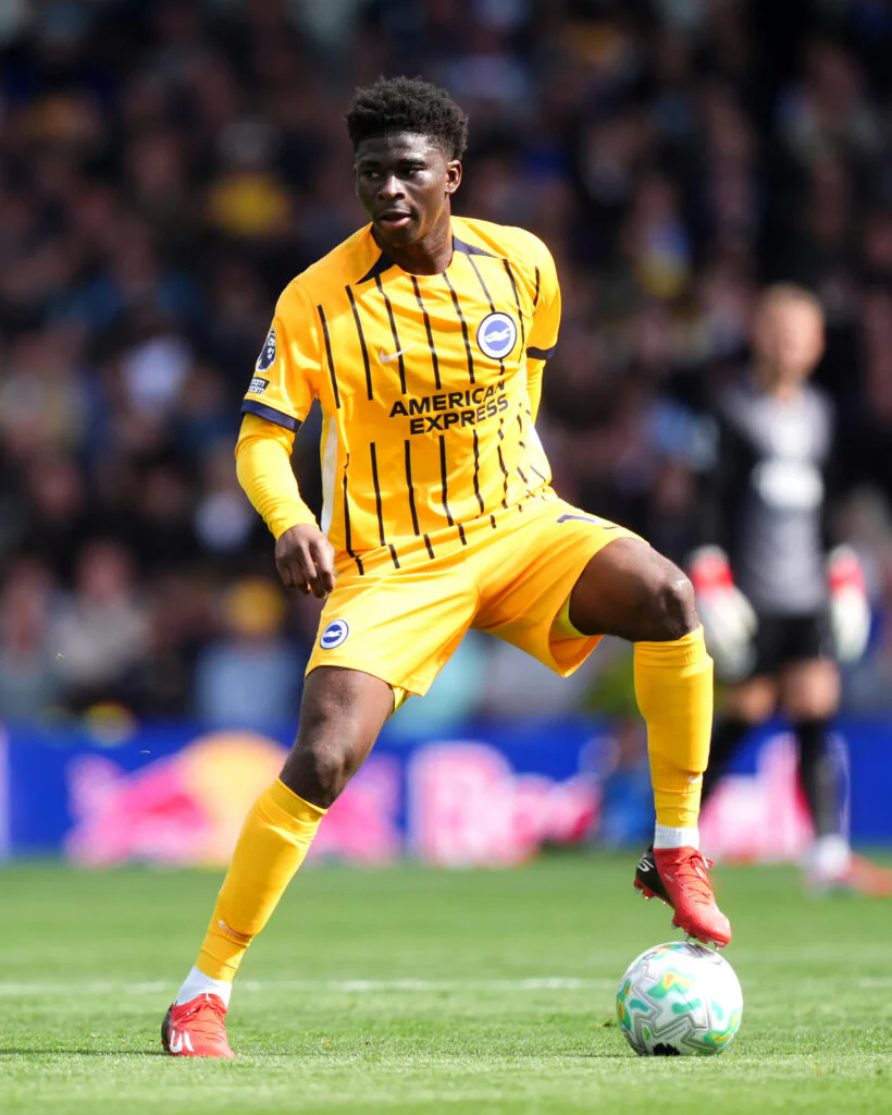 Mercato – Courtisé par Manchester United, ce milieu de terrain va rejoindre un autre club de Premier League