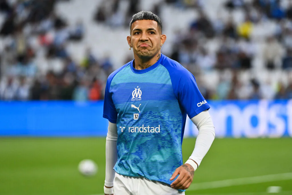 Mercato OM : Rebondissement inattendu pour Facundo Medina, finalement prêt à rester ?