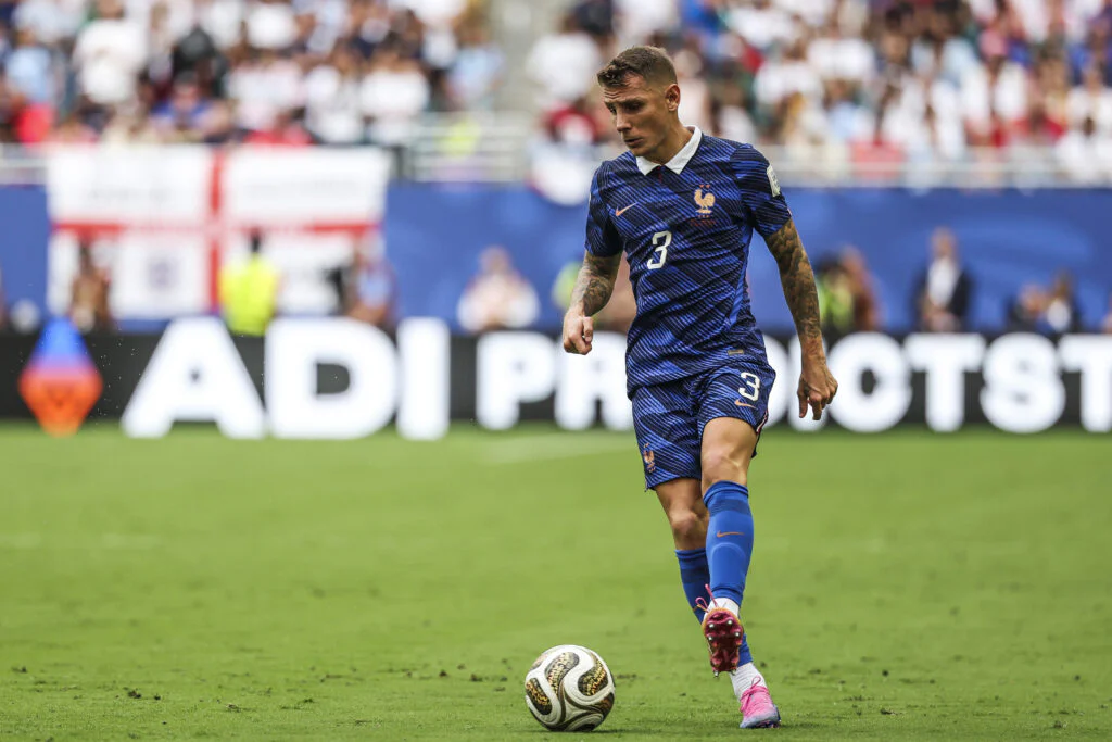 Mercato – Parti au PSG, Lucas Digne va vite être remplacé à Aston Villa