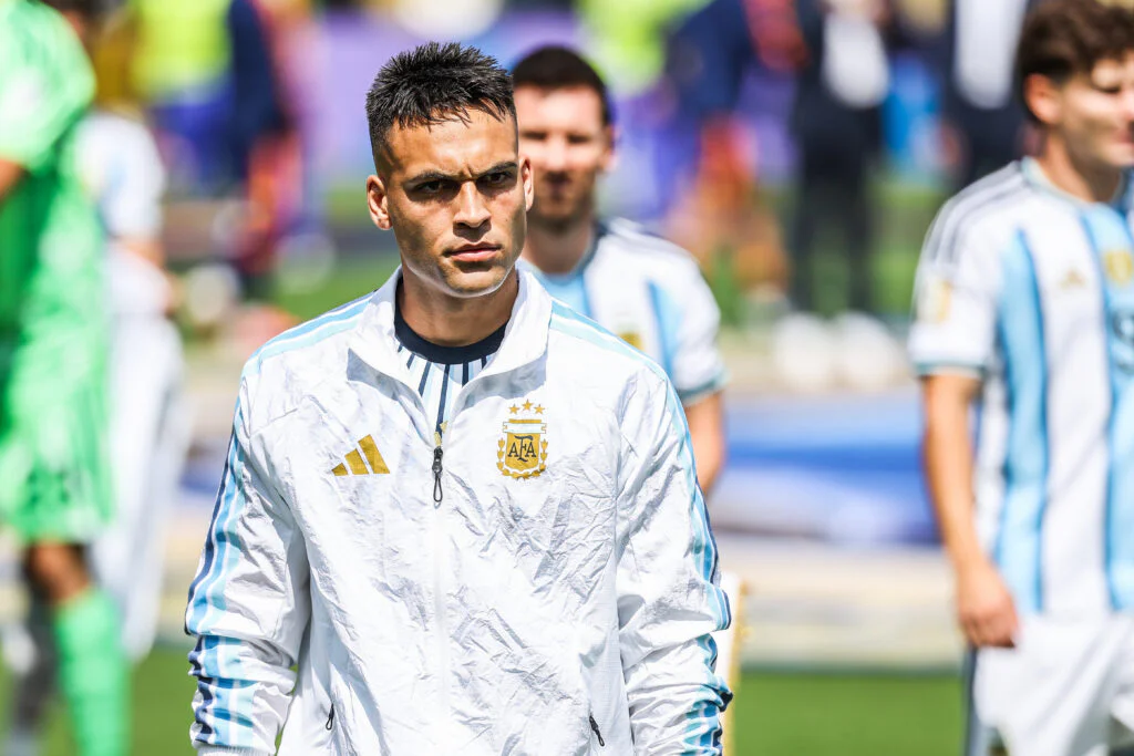 Le FC Barcelone dément les rumeurs concernant Lautaro Martinez