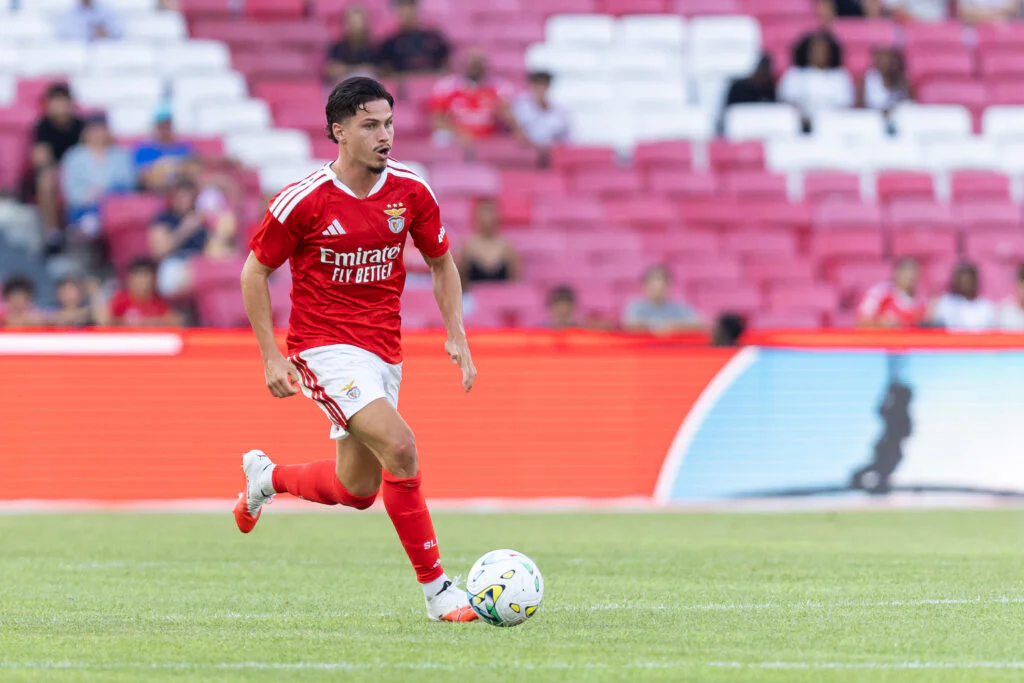 Le RC Lens officialise le transfert de Franjo Ivanovic