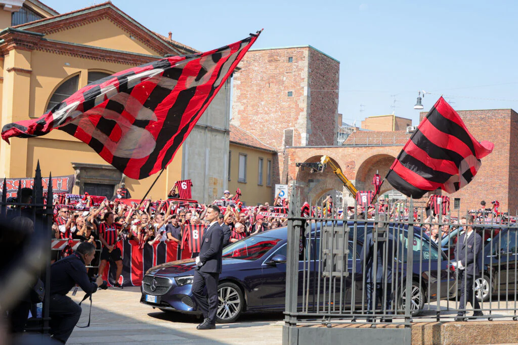 Aux funérailles de Baresi, l’Inter est venue saluer la légende du Milan