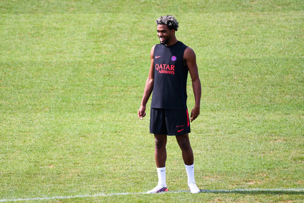 PSG : Manchester United prêt à doubler Liverpool pour Ibrahim Mbaye ?