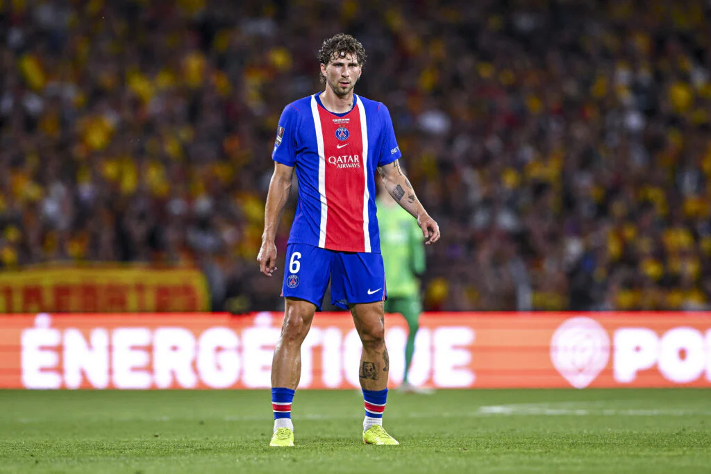 Mercato PSG : Le flop Illya Zabarnyi dans le viseur d’un cador de la Premier League