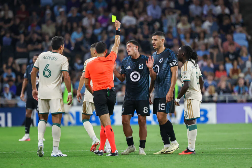 Insolite : Un bébé s’invite sur une pelouse de MLS et interrompt un match
