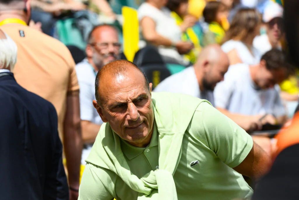 Quatre recrues en urgence et un entraîneur menacé : Nantes joue sa saison en une semaine