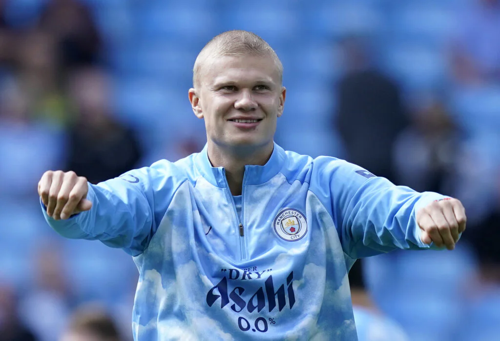 Cherki sauve Manchester City, Aston Villa sombre complètement à Brighton