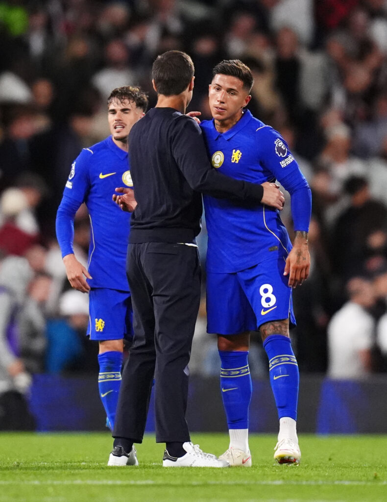 Chelsea : Xabi Alonso prend une décision forte pour Enzo Fernandez, en partance vers Manchester City
