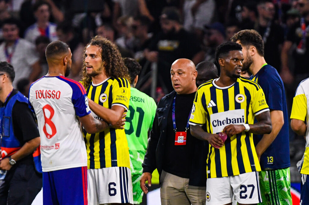« Reste humble » : le message de Tolisso à Guendouzi au cœur de la cohue