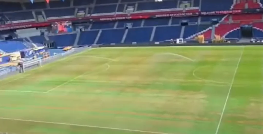 PSG-Rennes menacé : la vidéo de la pelouse du Parc des Princes