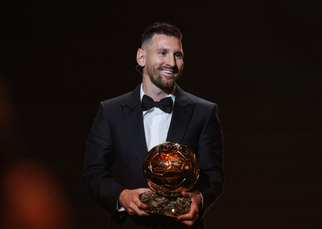 Ballon d’Or : pendant que Mbappé fait campagne, Messi laisse les autres parler pour lui
