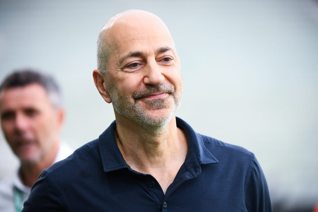 « J’ai vu que nous étions décrits comme le PSG de la Ligue 2, ce n’est pas vrai », Ivan Gazidis sort du silence sur les moyens colossaux de l’ASSE