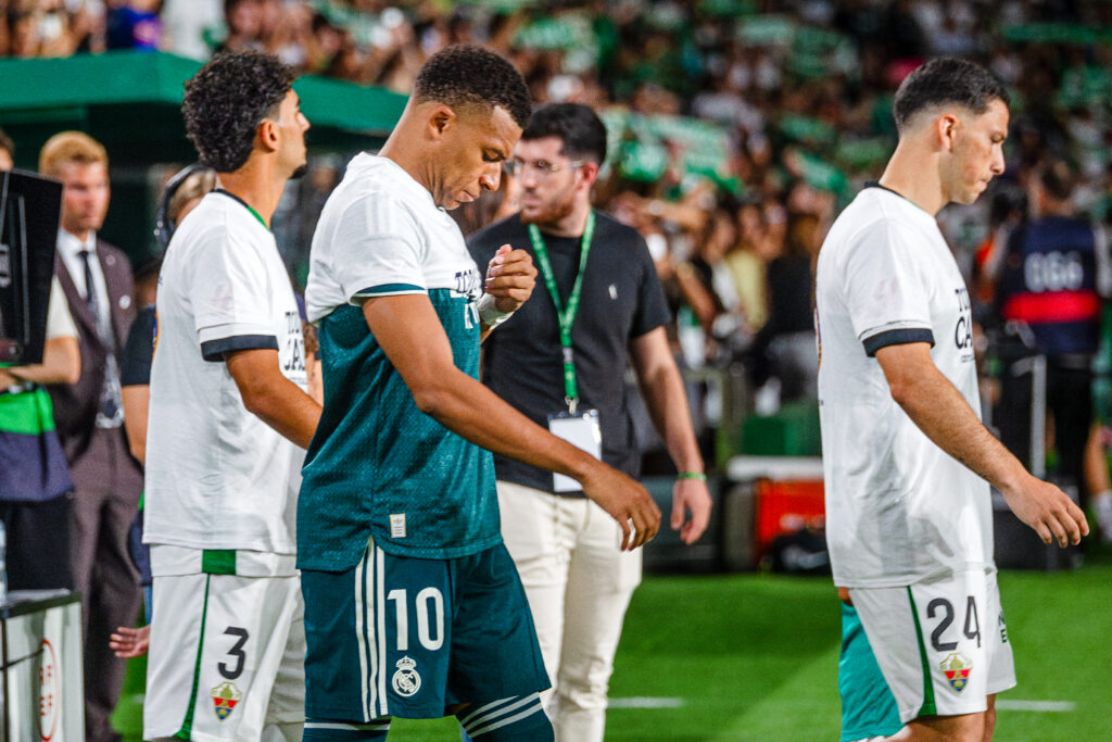 Mbappé sort du silence sur l’affaire du tee-shirt