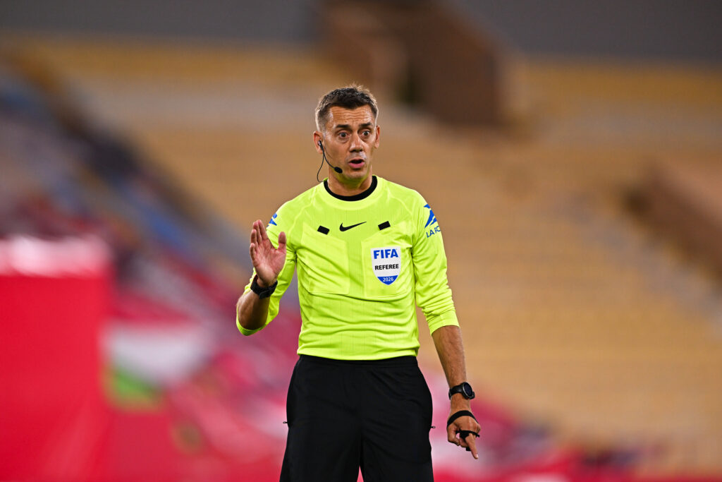 Turpin s’est trompé : Lens aurait dû obtenir un penalty à Monaco