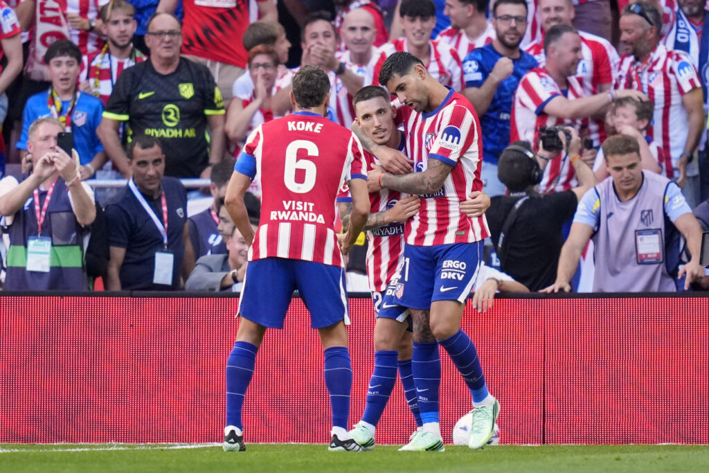 Atlético et Chelsea s’imposent sur le fil : les résultats de samedi en Liga et en Premier League