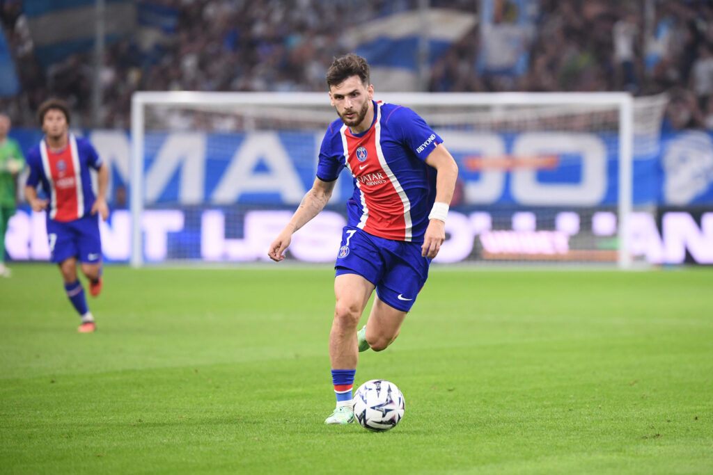 PSG : Jérôme Rothen recadre sévèrement Khvicha Kvaratskhelia après son début de saison compliqué