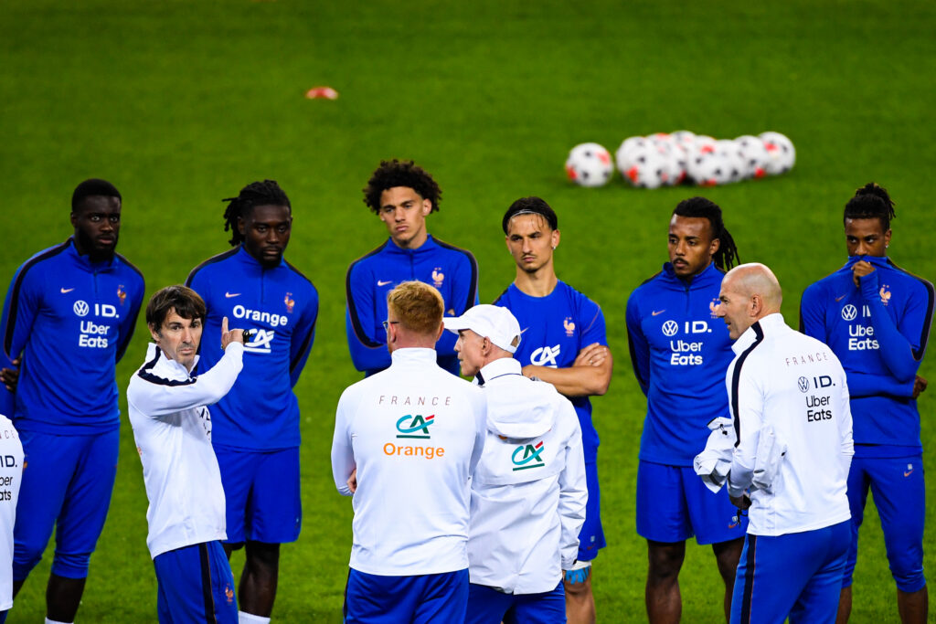 Équipe de France : Cherki hérite du 9, les numéros de l’ère Zidane réservent des surprises